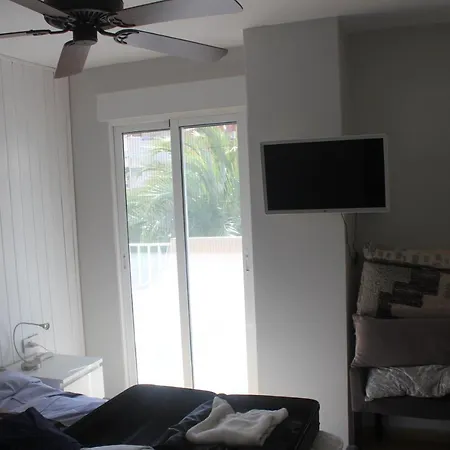 Departamento De Categoría En Playa San Juan, Con Vistas Al Mar Y A Metros De La Playa