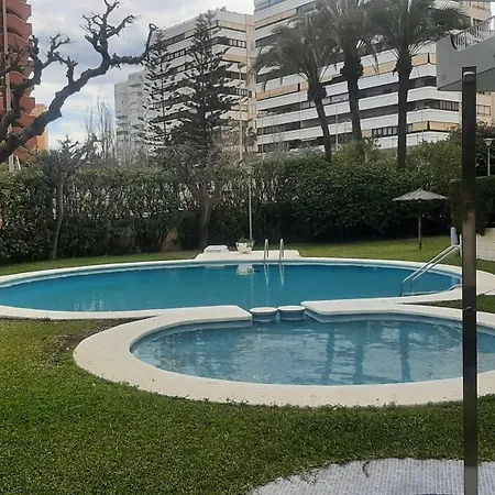 Departamento De Categoría En Playa San Juan, Con Vistas Al Mar Y A Metros De La Playa * Alicante