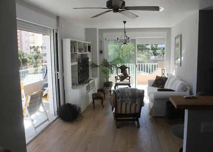 Departamento De Categoría En Playa San Juan, Con Vistas Al Mar Y A Metros De La Playa Alicante