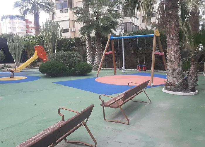 Departamento De Categoría En Playa San Juan, Con Vistas Al Mar Y A Metros De La Playa * Alicante